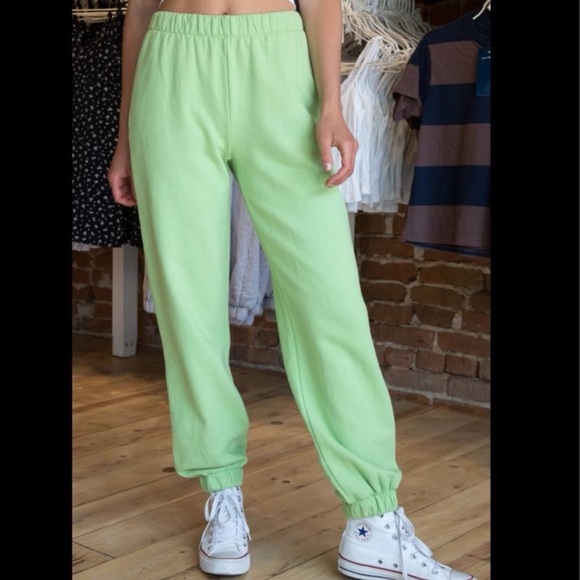 Brandy Melville Rosa Sweatpants - Picture 2 of 5